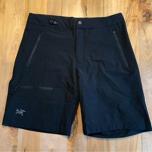 Arc’teryx black shorts